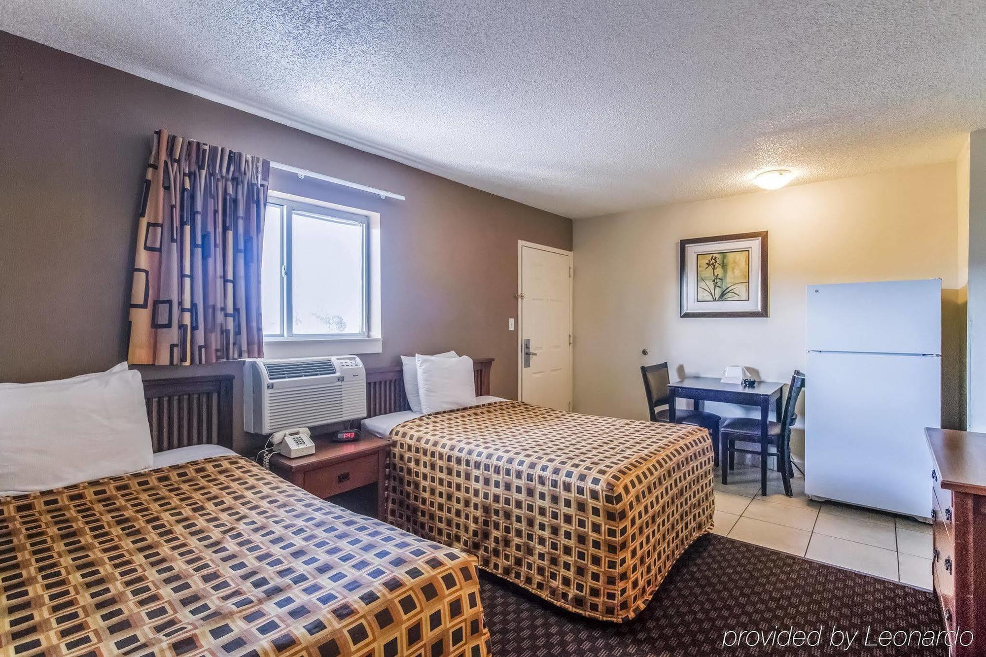 Hometowne Studios By Red Roof Orlando South Williamsburg Экстерьер фото